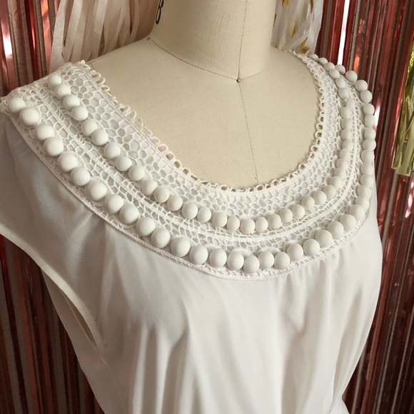 White Button Collar Dress - Picture 2 of 7